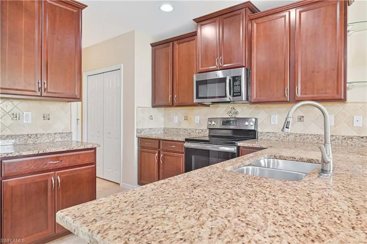 3889  Tilbor  CIR, Fort Myers, FL 33916