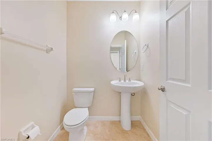 3889  Tilbor  CIR, Fort Myers, FL 33916