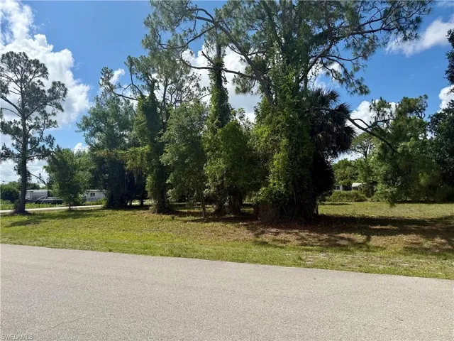 8270 Ebson Dr, North Fort Myers, Florida 33917