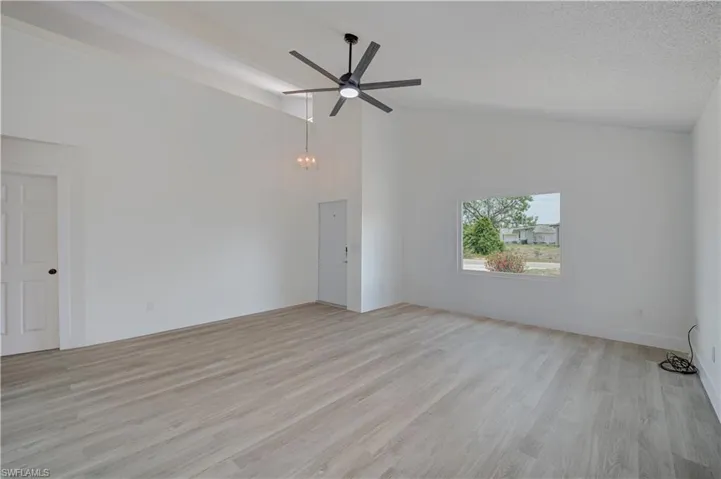 7337  Albany  RD, Fort Myers, FL 33967