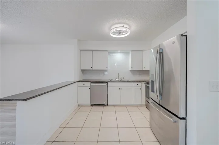 7337  Albany  RD, Fort Myers, FL 33967
