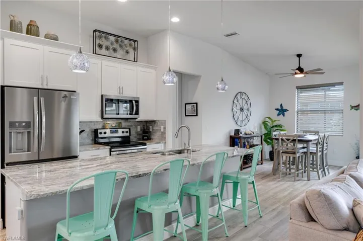 4550 Se 6th Ct, Cape Coral, Florida 33904