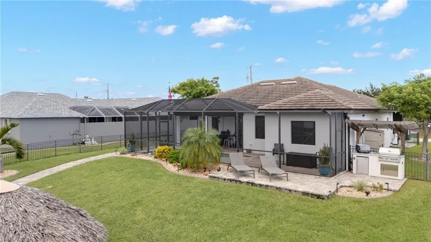 4550 Se 6th Ct, Cape Coral, Florida 33904