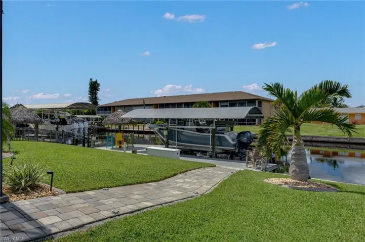 4550 Se 6th Ct, Cape Coral, Florida 33904