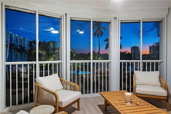 400 Park Shore Dr 303, Naples, Florida 34103