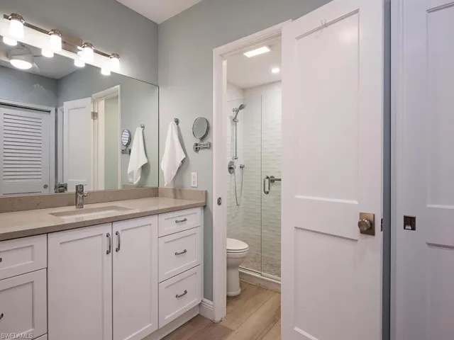 400 Park Shore Dr 303, Naples, Florida 34103