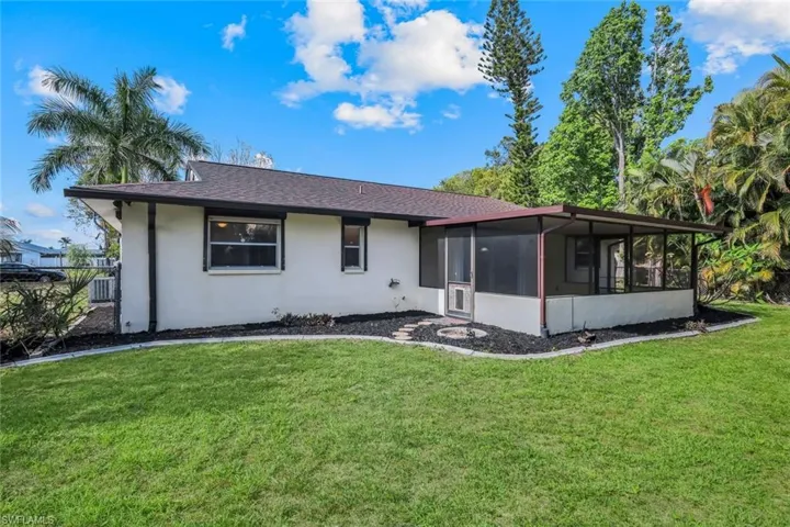 6302 Hofstra Ct W, Fort Myers, Florida 33919
