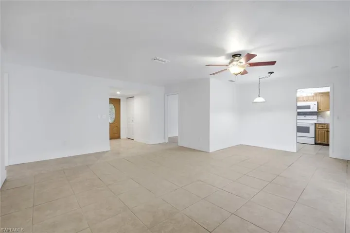 6302 Hofstra Ct W, Fort Myers, Florida 33919