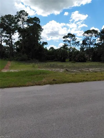 452 Norwood Ave S, Lehigh Acres, Florida 33974