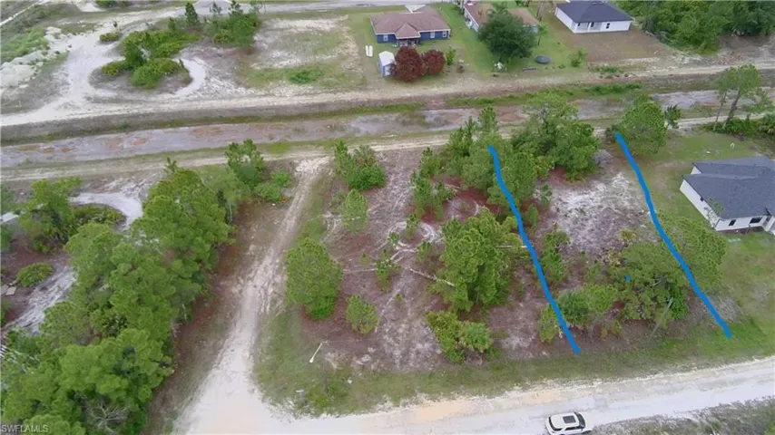 2812  Helen  PL, Lehigh Acres, FL 33971