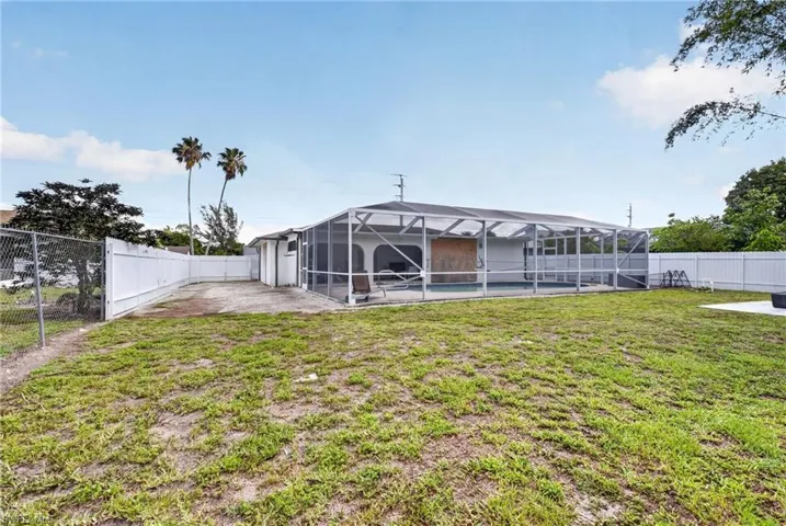 4572 32nd Ave Sw, Naples, Florida 34116