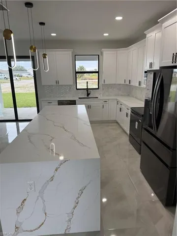 Kitchen's long island