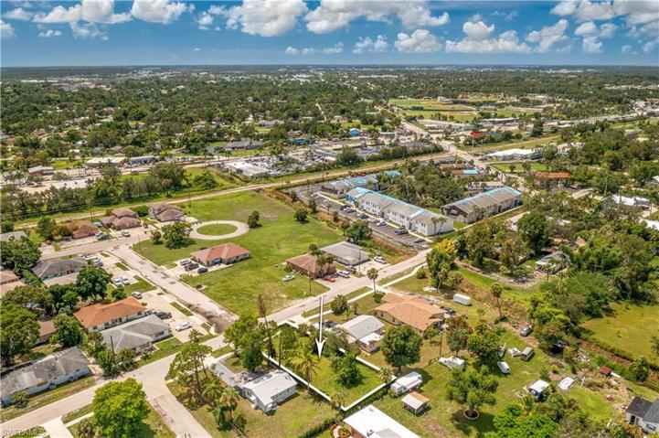 3679 Seminole AVE, FORT MYERS FL 33916