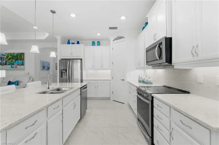 28024 Seasons Tide Ave, Bonita Springs, Florida 34135