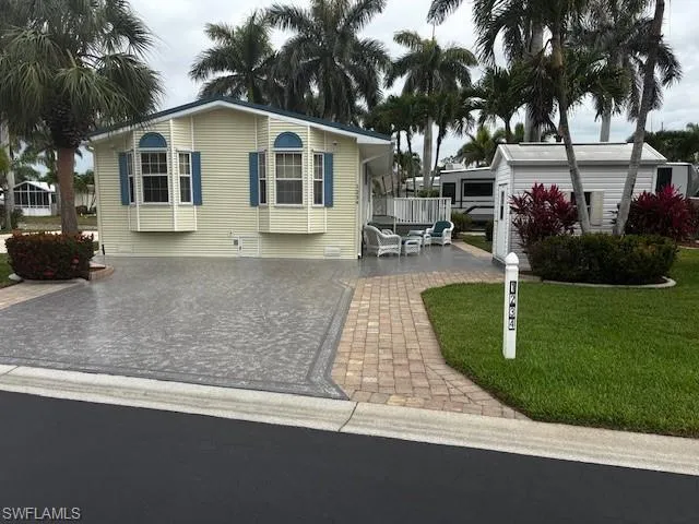 1234 Silver Lakes Blvd, Naples, Florida 34114