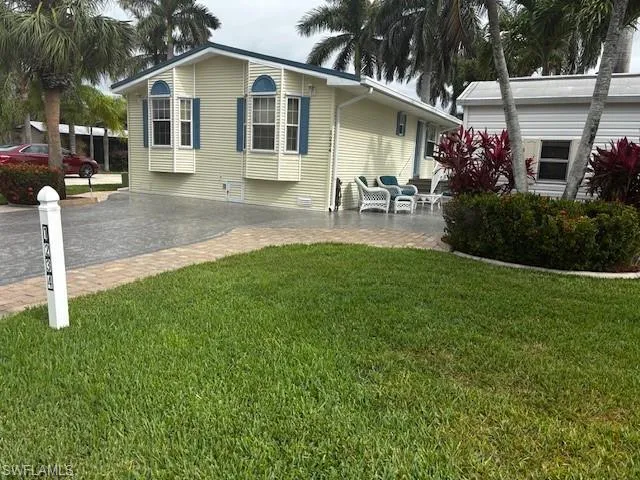 1234 Silver Lakes Blvd, Naples, Florida 34114