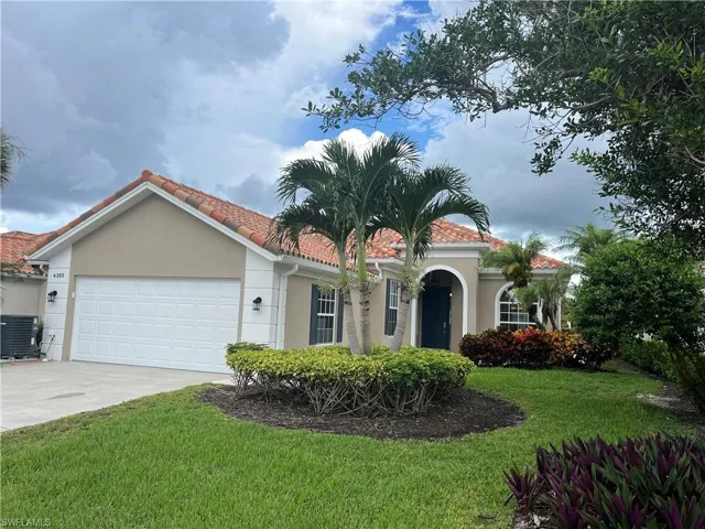 4305  Montalvo  CT, Naples, FL 34109