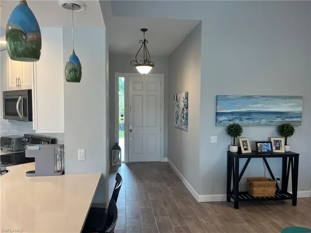 4305  Montalvo  CT, Naples, FL 34109
