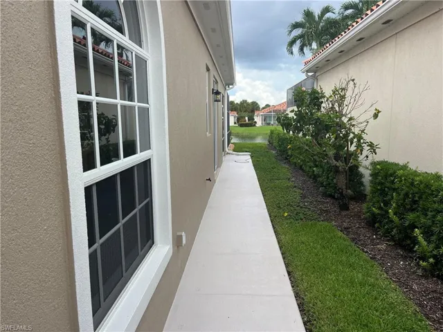 4305  Montalvo  CT, Naples, FL 34109