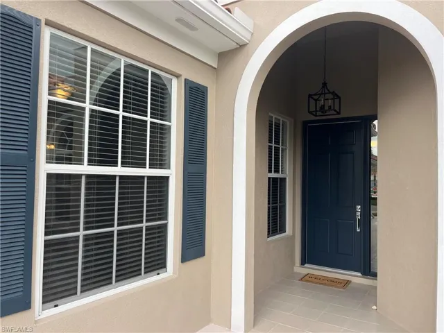 4305  Montalvo  CT, Naples, FL 34109