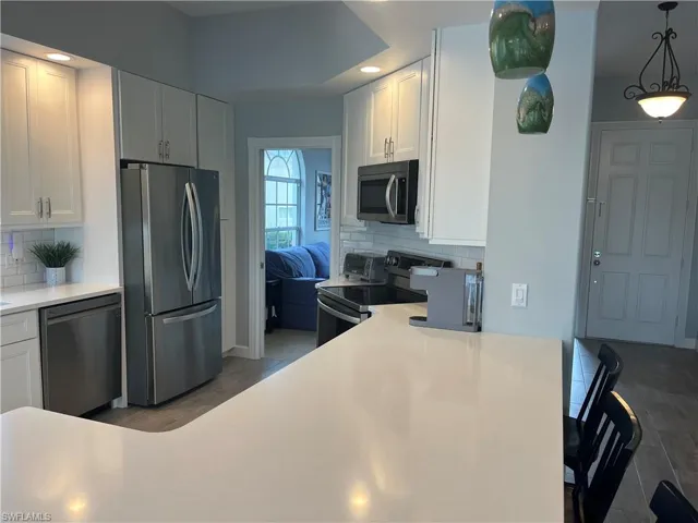 4305  Montalvo  CT, Naples, FL 34109