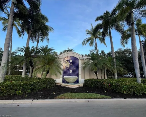 4305  Montalvo  CT, Naples, FL 34109