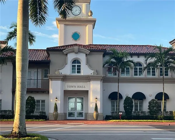 4305  Montalvo  CT, Naples, FL 34109