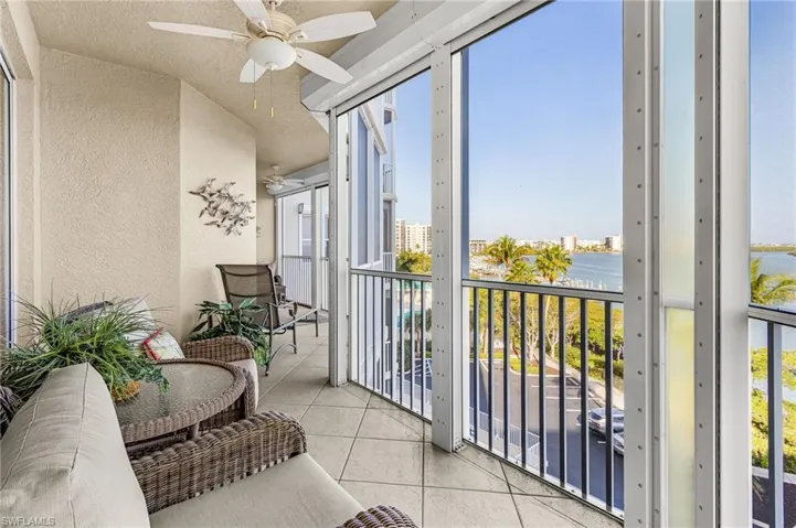 Oversized lanai