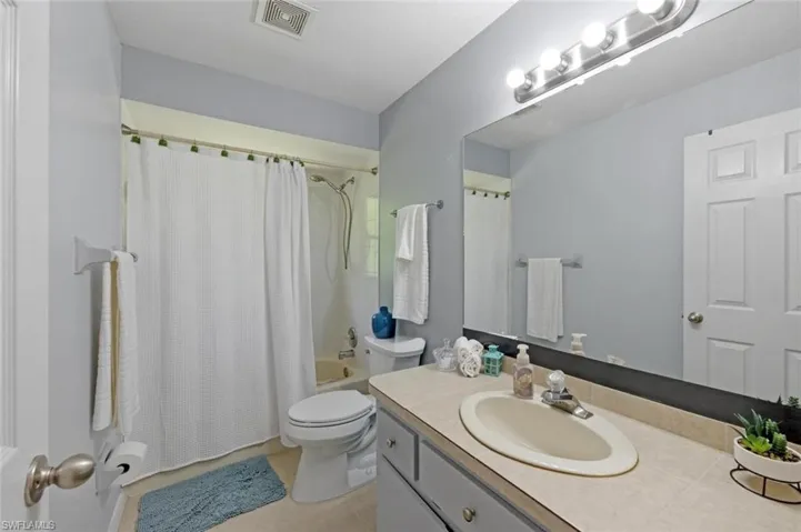 Guest Bathroom 2