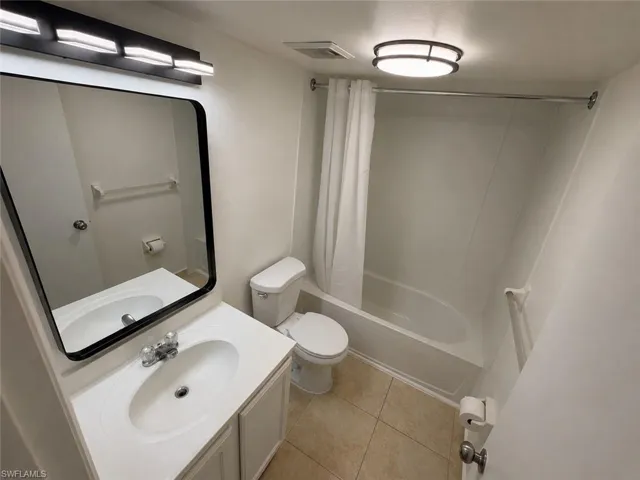 bathroom 2. 7374