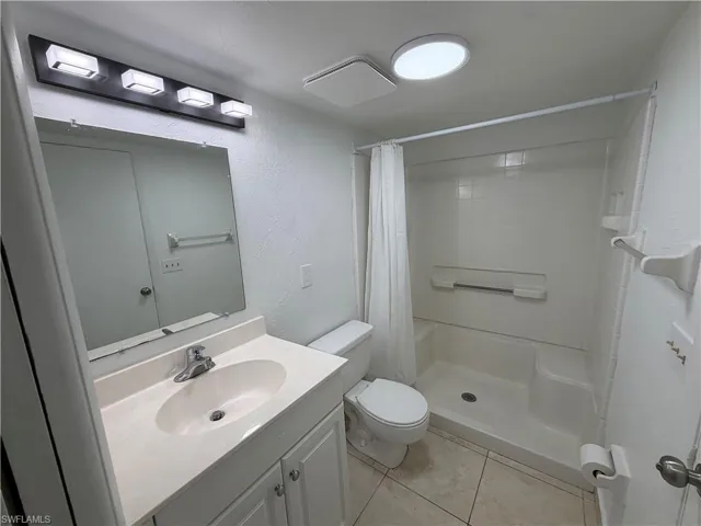 bathroom 1 downstaris