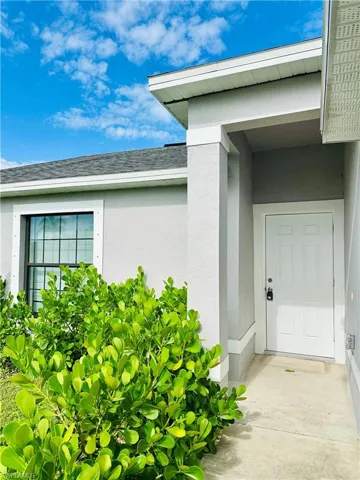 1105 Ne 6th Pl, Cape Coral, Florida 33909