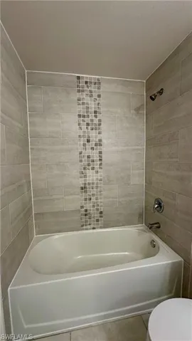1105 Ne 6th Pl, Cape Coral, Florida 33909