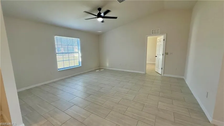 1105 Ne 6th Pl, Cape Coral, Florida 33909