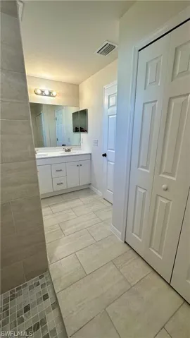 1105 Ne 6th Pl, Cape Coral, Florida 33909
