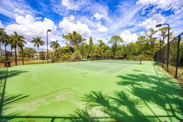 16018 Thorn Wood Dr, Fort Myers, Florida 33908