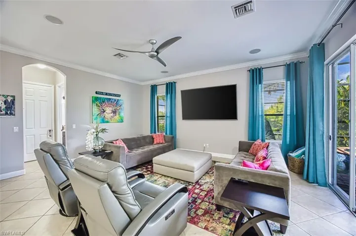 16018 Thorn Wood Dr, Fort Myers, Florida 33908