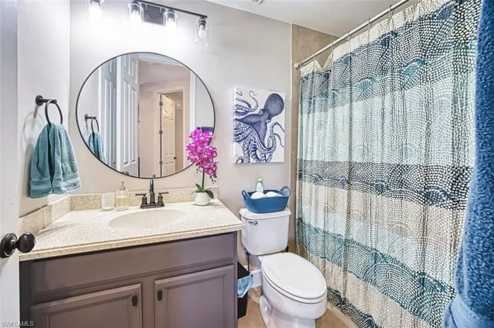 16018 Thorn Wood Dr, Fort Myers, Florida 33908