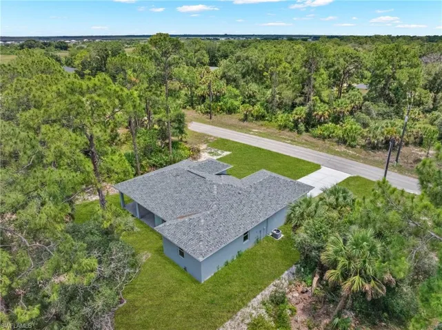 208 Clover Ave, Labelle, Florida 33935