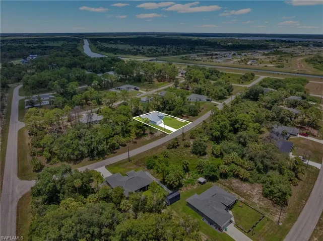 208 Clover Ave, Labelle, Florida 33935