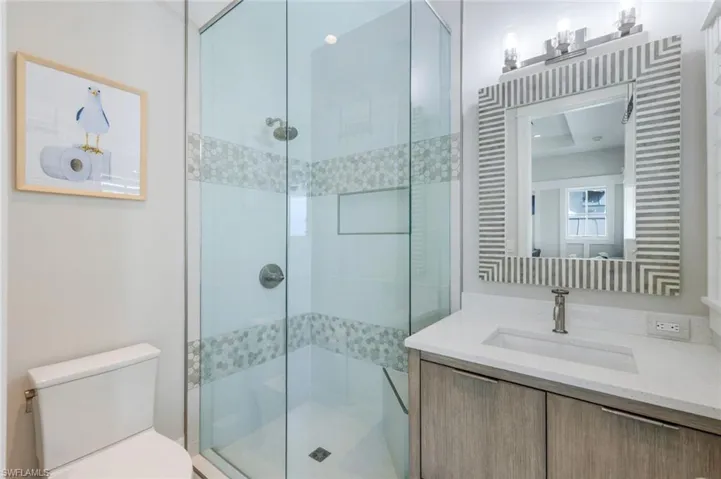 Guest quarters ensuite bath.