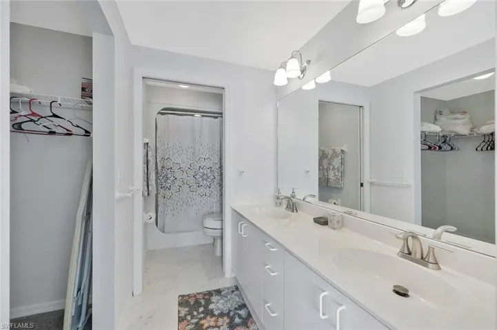 186 Gabriel Cir 3909, Naples, Florida 34104