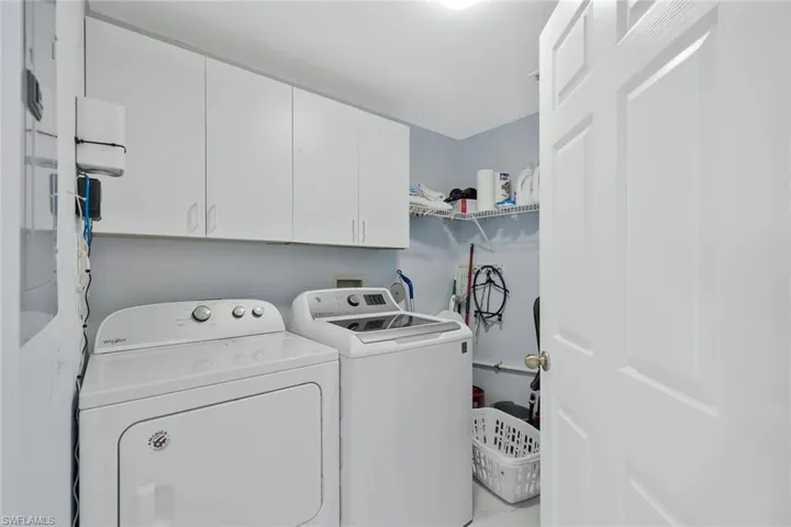 186 Gabriel Cir 3909, Naples, Florida 34104
