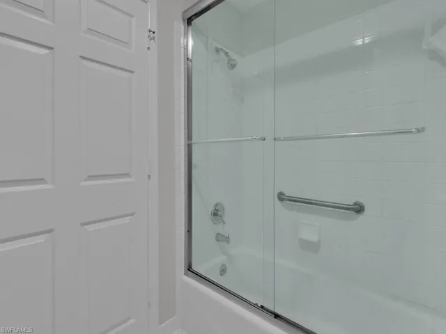 Updated Guest Suite Bath