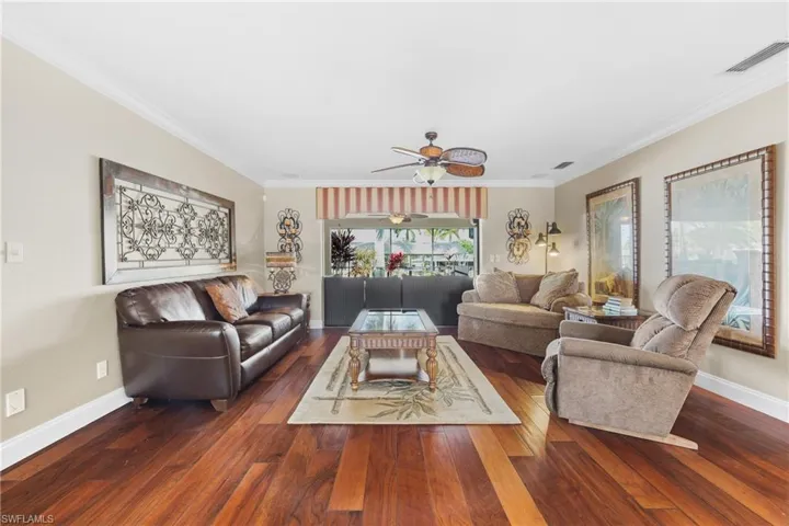 1412 Windsor Ct, Cape Coral, Florida 33904