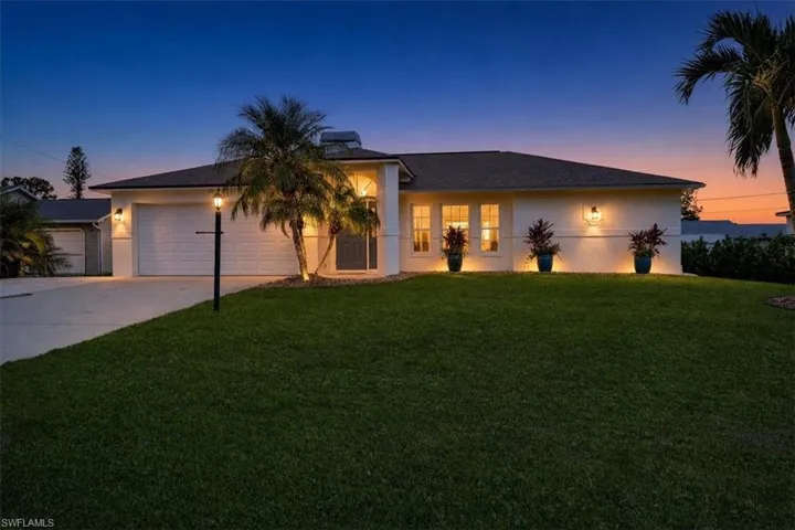 8312 Tahiti Rd, Fort Myers, Florida 33967