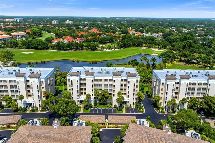 7671 Pebble Creek Cir 105, Naples, Florida 34108