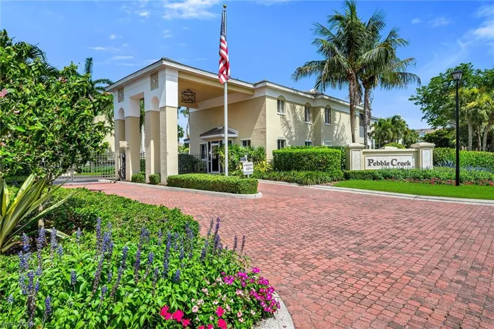 7671 Pebble Creek Cir 105, Naples, Florida 34108