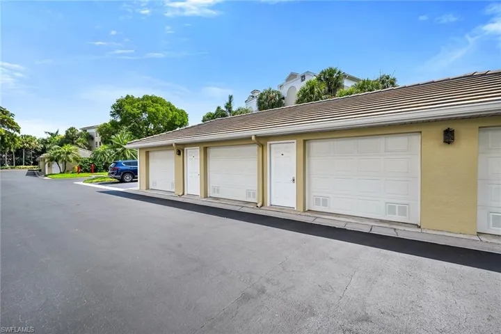 7671 Pebble Creek Cir 105, Naples, Florida 34108