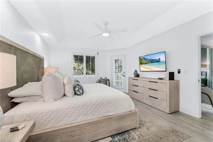 7671 Pebble Creek Cir 105, Naples, Florida 34108